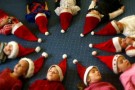 I dilemmi delle feste: Babbo Natale, la Befana, i botti e i dolci… il manuale del perfetto genitore